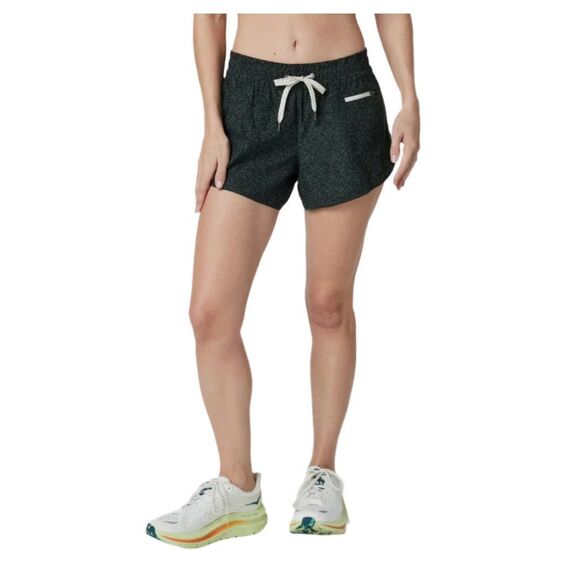 Vuori Clementine 4" Short - Picture 2 of 6